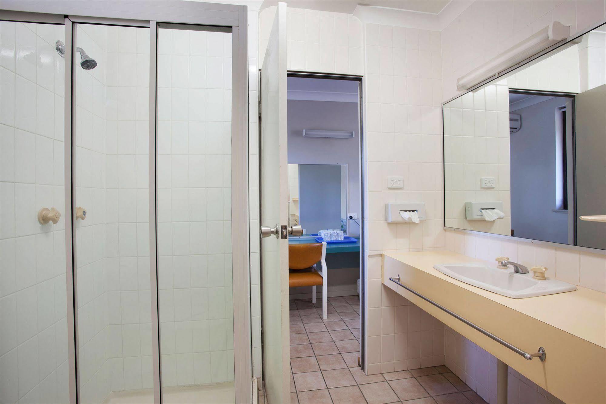 Vale Hotel Townsville Exterior foto